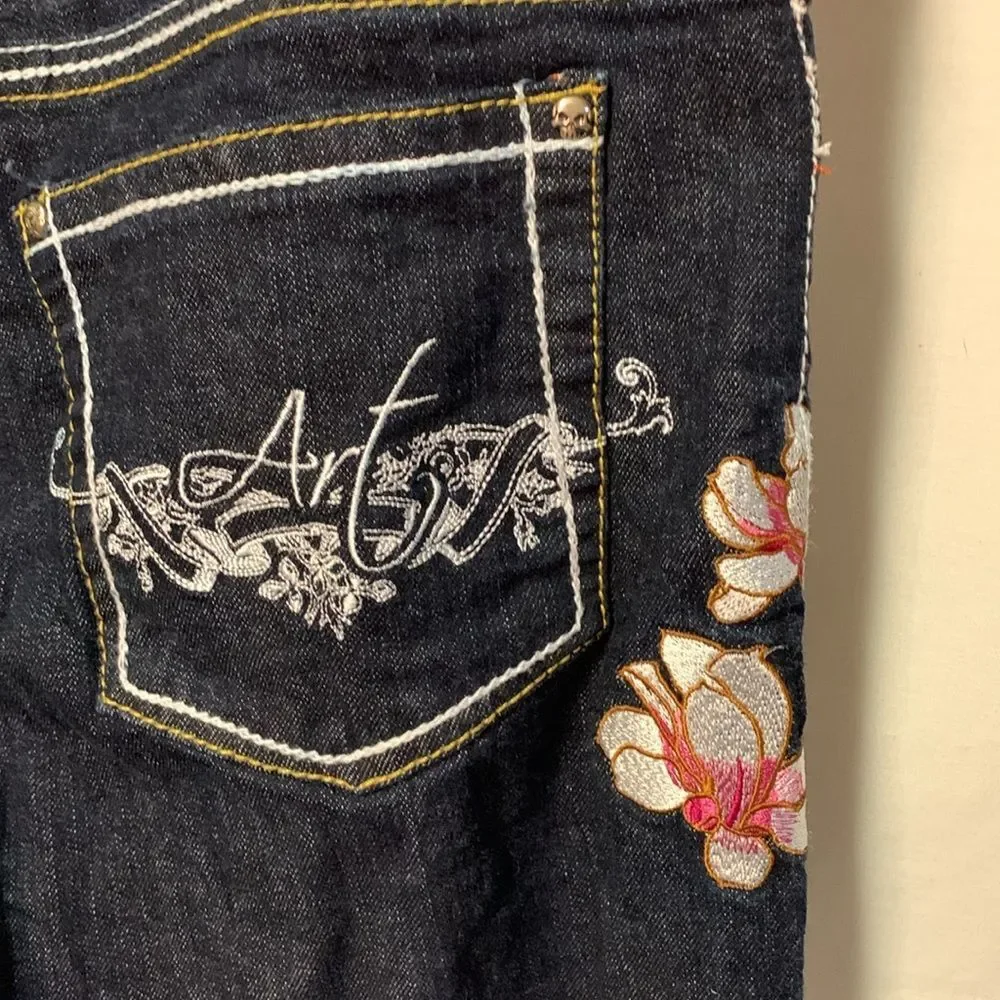 Ruthless Art NWOT Dark Blue Denim Low-Rise Embroidered Bootcut Jeans Sz 13/31